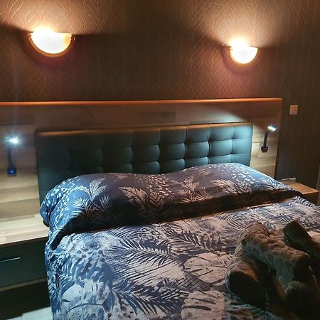 Hotel Du Centre Gueugnon Eksteriør bilde