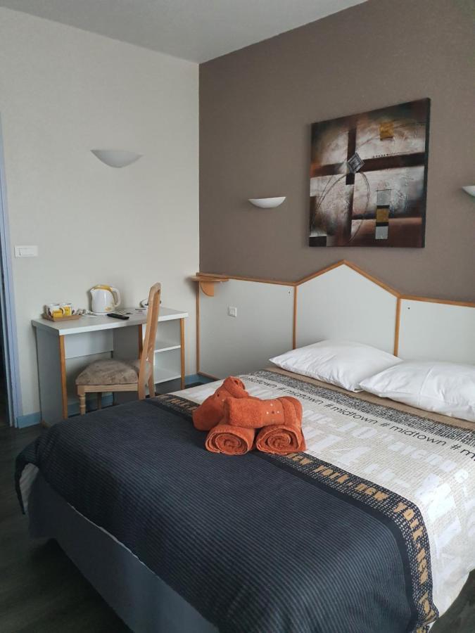 Hotel Du Centre Gueugnon Eksteriør bilde